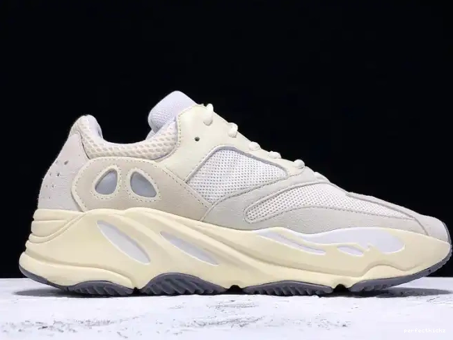 Boost Adidas EG7596 Analog Yeezy 700 0510